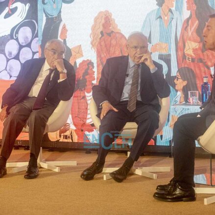 Fotos | El encuentro entre Page, Martín Villa y Alfonso Guerra en Toledo para hablar de la Transición — imagen 29