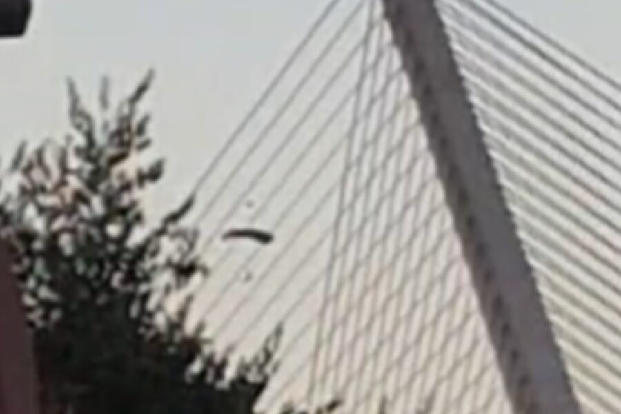 Talavera | Identificados dos hombres que saltaron en paracaídas desde el puente atirantado
