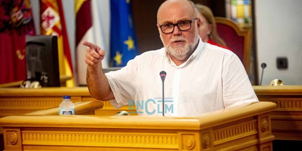 El portavoz municipal de Izquierda Unida, Txema Fernández