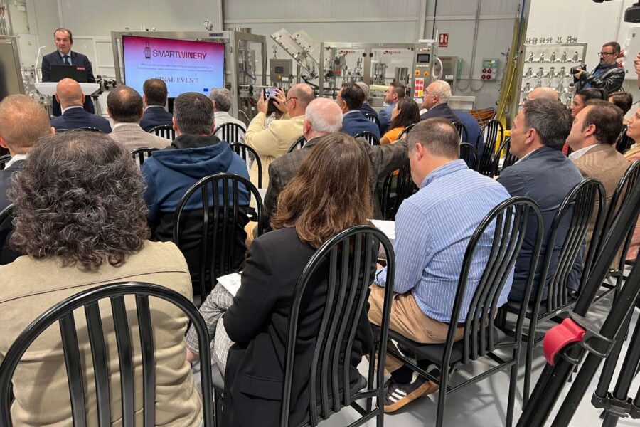 Un proyecto europeo pone en marcha una bodega inteligente en un pueblo de La Mancha