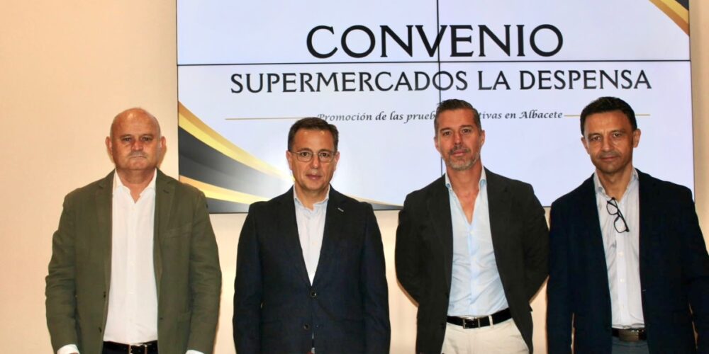 Acto de firma del convenio de colaboración entre el Ayuntamiento de Albacete y Supermercados La Despensa