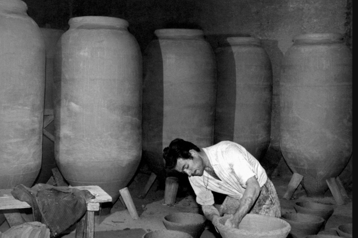 El pueblo de Albacete donde se fabricaban tinajas gigantes de más de 2.500 kilos — imagen 1