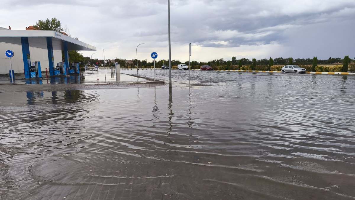 Una de las principales vías de acceso a Manzanares