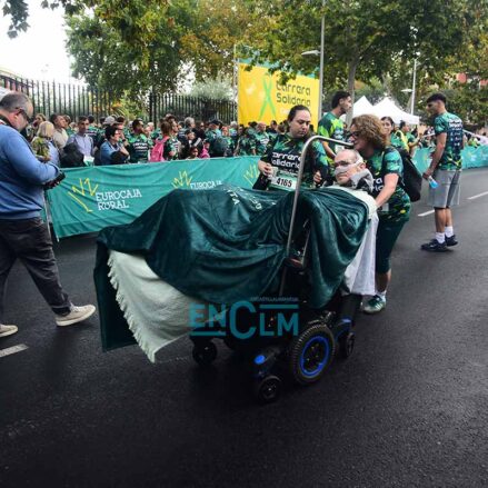 Fotos | Más de 6.700 personas visten Toledo de verde, de amor y de solidaridad en la carrera contra la ELA — imagen 1