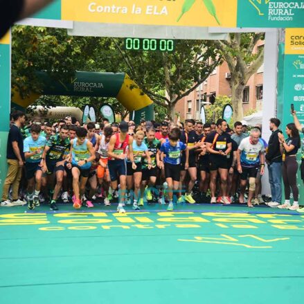 Fotos | Más de 6.700 personas visten Toledo de verde, de amor y de solidaridad en la carrera contra la ELA — imagen 24