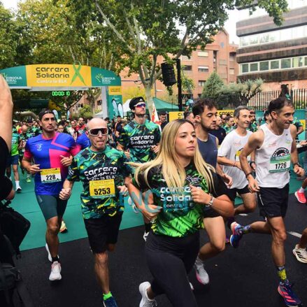 Fotos | Más de 6.700 personas visten Toledo de verde, de amor y de solidaridad en la carrera contra la ELA — imagen 26