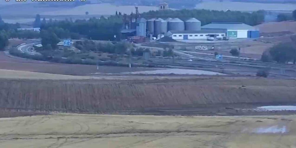 Imagen de la A-3, en Cuenca, esta mañana. Durante la madrugada se cortó por balsas.
