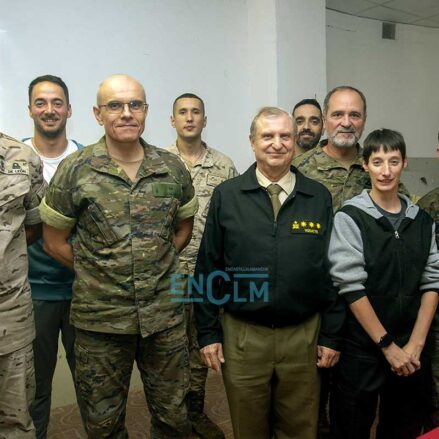 Fotos | Amigos y compañeros arropan al coronel Vizuete en su despedida como delegado de Defensa en CLM — imagen 2