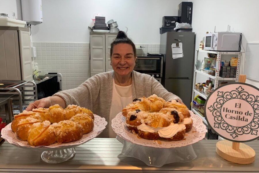 La segunda vida de Inma en Talavera: de periodista a repostera gracias a las recetas de su abuela