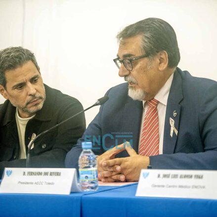 Fotos | La mesa redonda en el Colegio de Médicos de Toledo sobre el cáncer de mama analizado desde diferentes ámbitos y experiencias — imagen 12