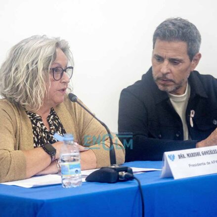 Fotos | La mesa redonda en el Colegio de Médicos de Toledo sobre el cáncer de mama analizado desde diferentes ámbitos y experiencias — imagen 15