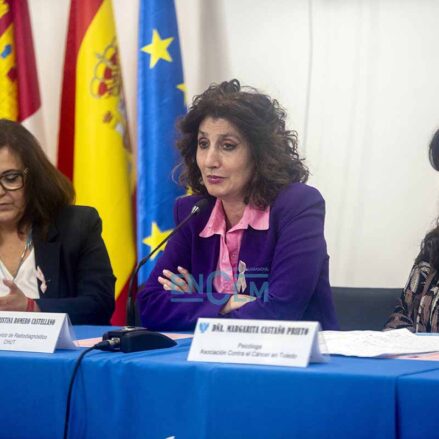 Fotos | La mesa redonda en el Colegio de Médicos de Toledo sobre el cáncer de mama analizado desde diferentes ámbitos y experiencias — imagen 6