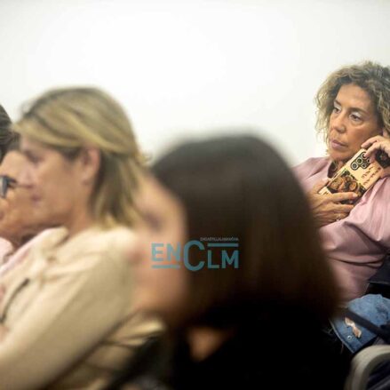 Fotos | La mesa redonda en el Colegio de Médicos de Toledo sobre el cáncer de mama analizado desde diferentes ámbitos y experiencias — imagen 20