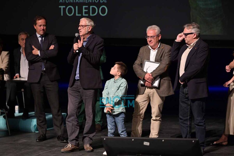 Rutas de Toledo reivindica sus 15 años descubriendo la ciudad y pide que no haya «ni un desahucio más»