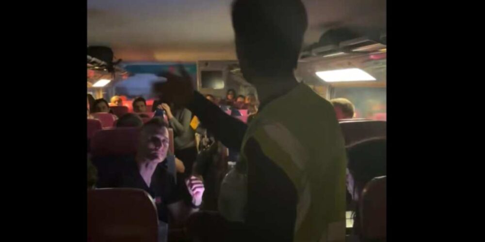 Imagen de dentro del tren de Ouigo que ha sufrido el enganchón.