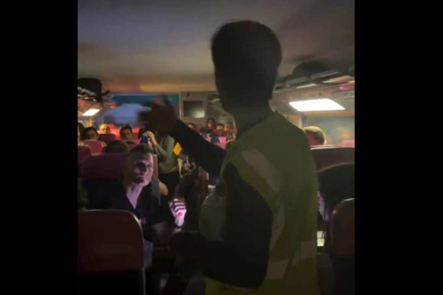 Un enganchón de catenaria de un tren de Ouigo interrumpe la circulación entre Valdemoro y Toledo y provoca retrasos