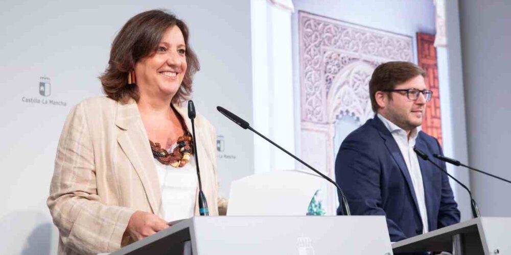 Los consejeros Patricia Franco y Nacho Hernando.