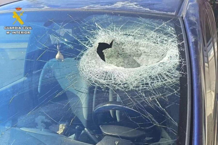 Investigado un menor en Toledo por lanzar una piedra contra un coche en una autopista: la víctima está en la UCI