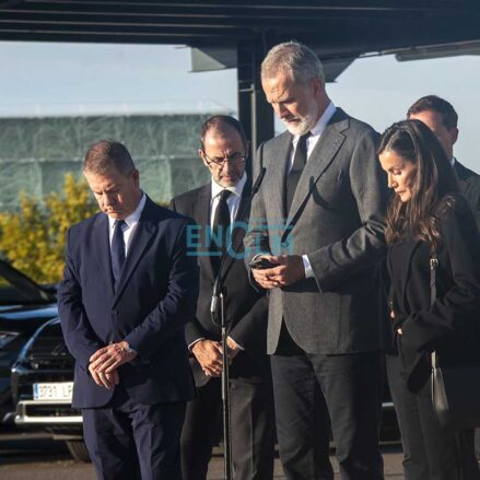 Fotos | Los reyes Felipe y Letizia visitan, compungidos, en el Hospital Universitario de Toledo a los heridos del accidente de trenes en Urda — imagen 13
