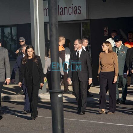 Fotos | Los reyes Felipe y Letizia visitan, compungidos, en el Hospital Universitario de Toledo a los heridos del accidente de trenes en Urda — imagen 11