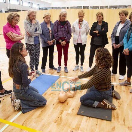 Fotos | Los ciudadanos aprenden a atender en situaciones límite en el taller de RCP Básico del Colegio Oficial de Médicos de Toledo — imagen 19