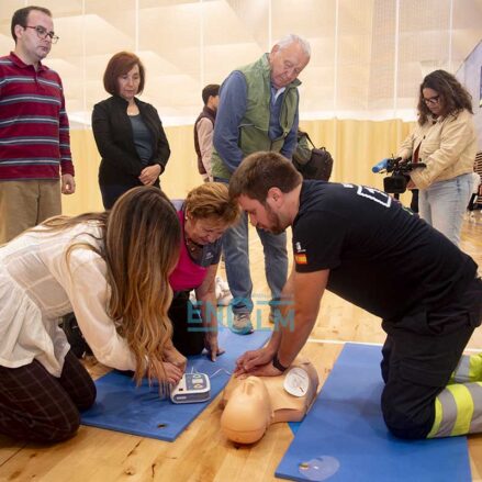 Fotos | Los ciudadanos aprenden a atender en situaciones límite en el taller de RCP Básico del Colegio Oficial de Médicos de Toledo — imagen 2