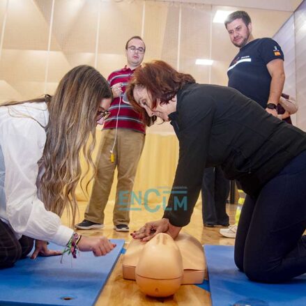 Fotos | Los ciudadanos aprenden a atender en situaciones límite en el taller de RCP Básico del Colegio Oficial de Médicos de Toledo — imagen 15