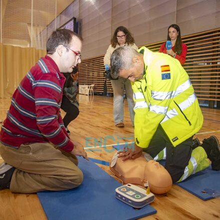 Fotos | Los ciudadanos aprenden a atender en situaciones límite en el taller de RCP Básico del Colegio Oficial de Médicos de Toledo — imagen 1