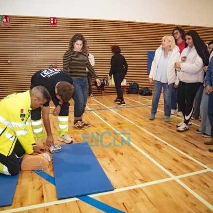 Fotos | Los ciudadanos aprenden a atender en situaciones límite en el taller de RCP Básico del Colegio Oficial de Médicos de Toledo — imagen 14