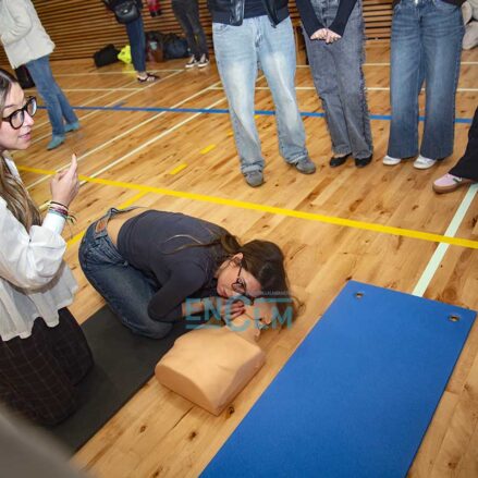 Fotos | Los ciudadanos aprenden a atender en situaciones límite en el taller de RCP Básico del Colegio Oficial de Médicos de Toledo — imagen 7