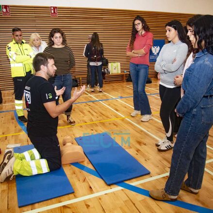 Fotos | Los ciudadanos aprenden a atender en situaciones límite en el taller de RCP Básico del Colegio Oficial de Médicos de Toledo — imagen 3