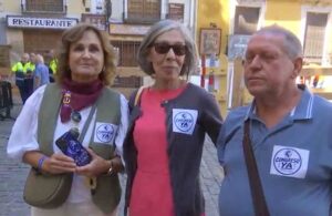 Algunos de integrantes de la corriente crítica del PP, denominada "Los Valientes de Cuenca". Entre ellos la portavoz, Montserrat Martínez.